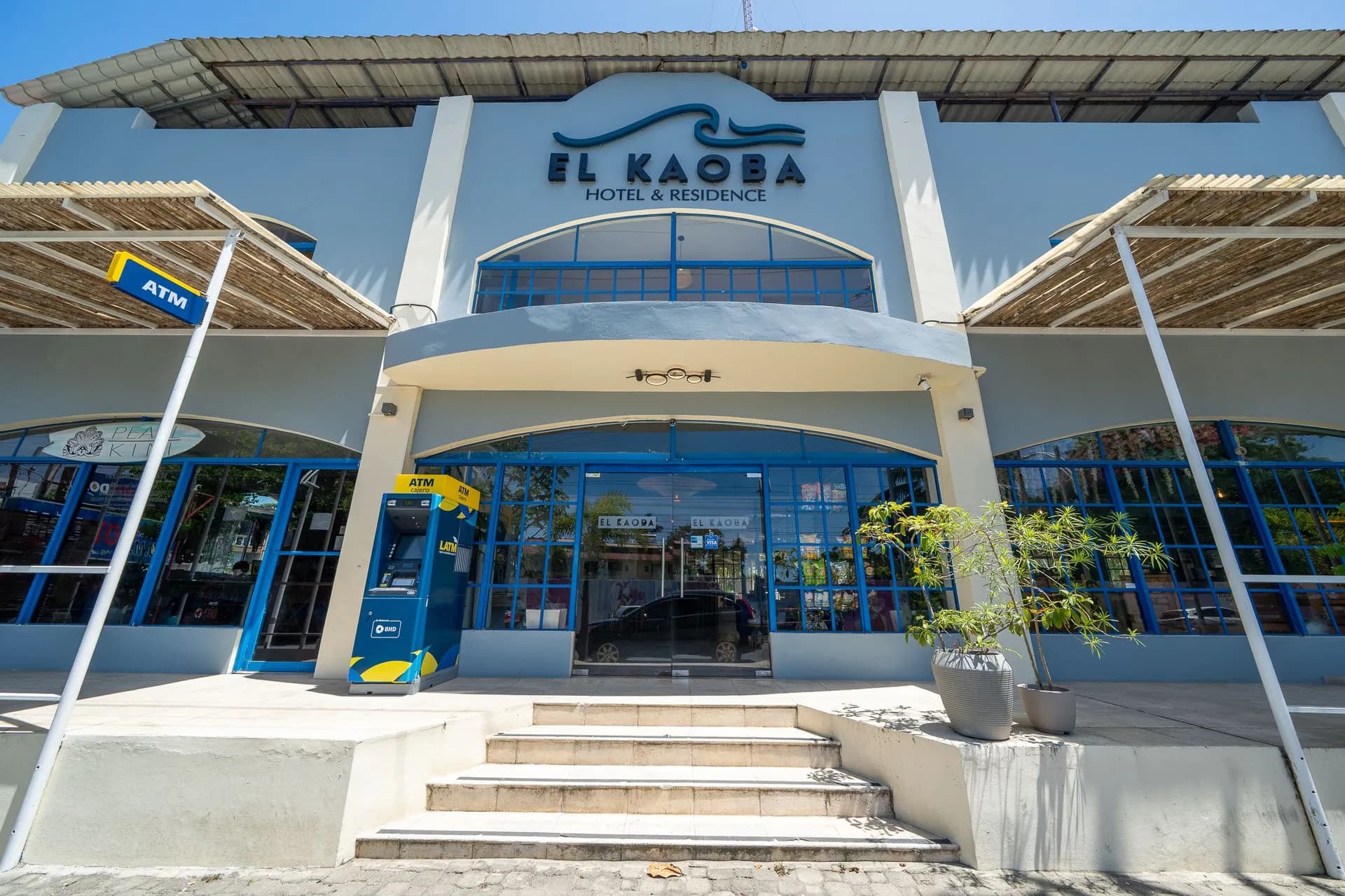Hotel Kaoba — Hotel entrance